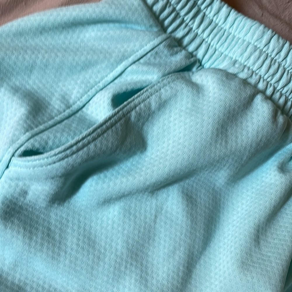 Shorts - Picture 4 of 4